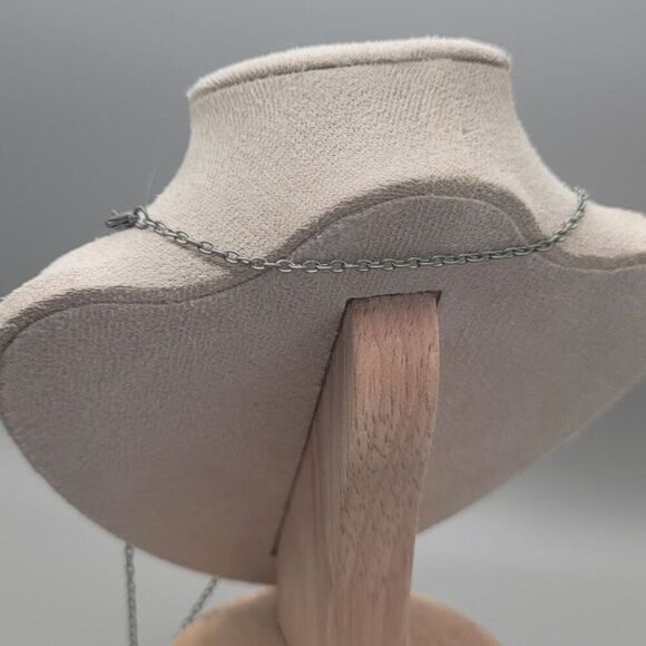 4 KING AND COUNTRY 'Priceless Necklace' - Picture 5 of 6